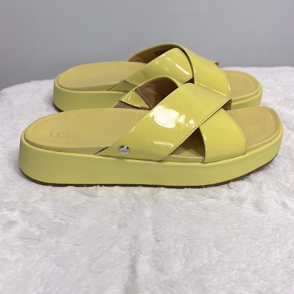 Ugg Emily Platform Slide Sandal size 6 - Picture 2 of 11